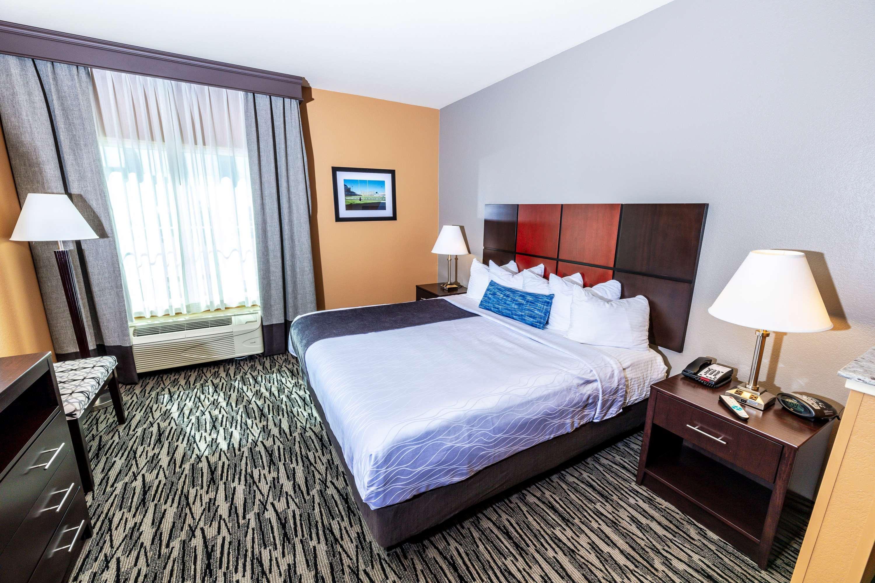 Best Western Plus Denton Inn & Suites Eksteriør bilde
