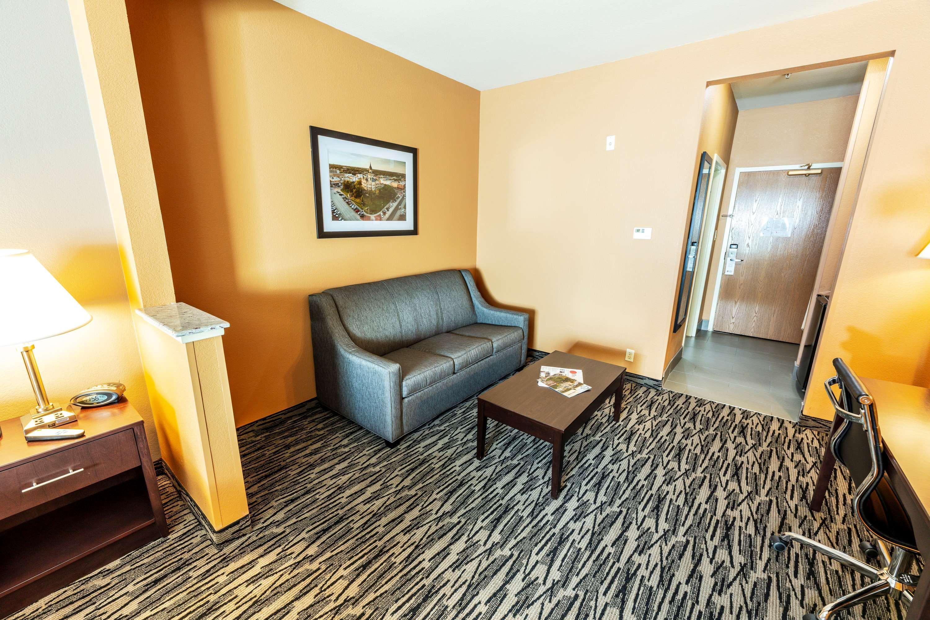 Best Western Plus Denton Inn & Suites Eksteriør bilde