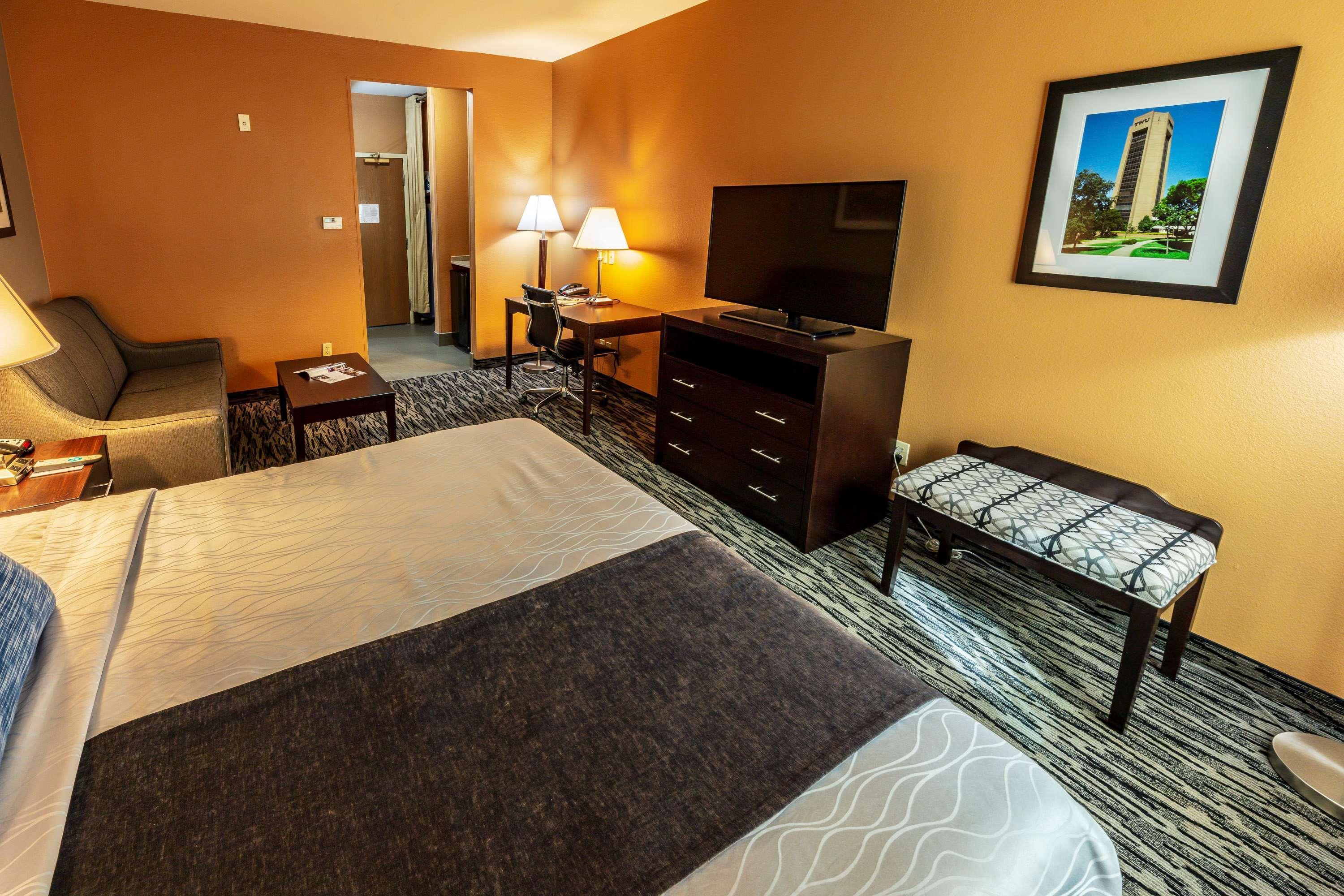 Best Western Plus Denton Inn & Suites Eksteriør bilde