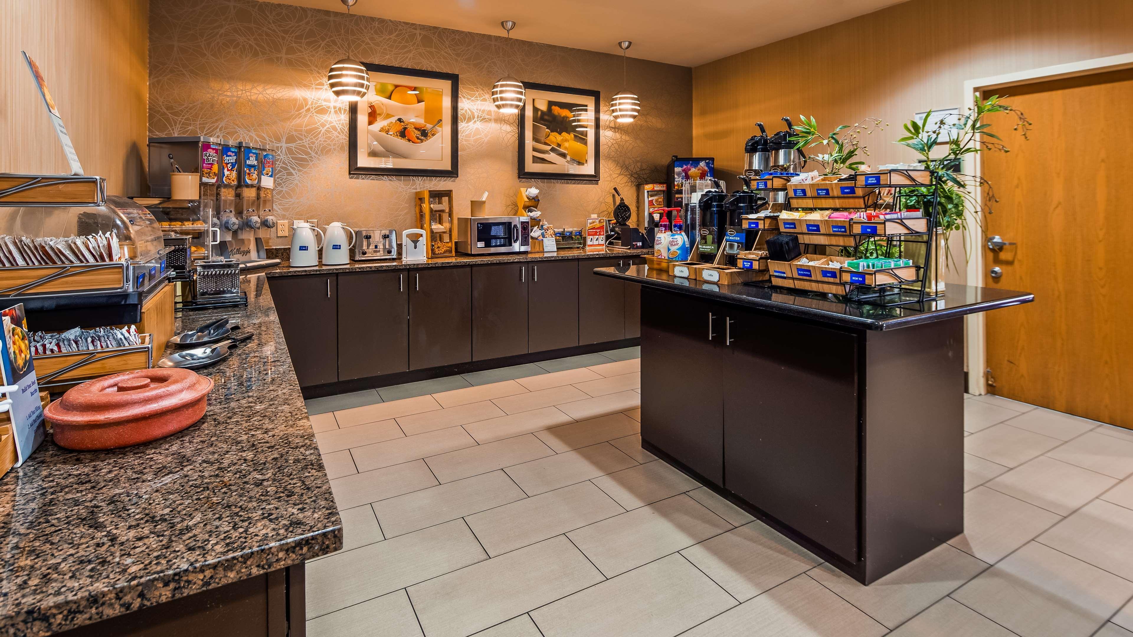 Best Western Plus Denton Inn & Suites Eksteriør bilde