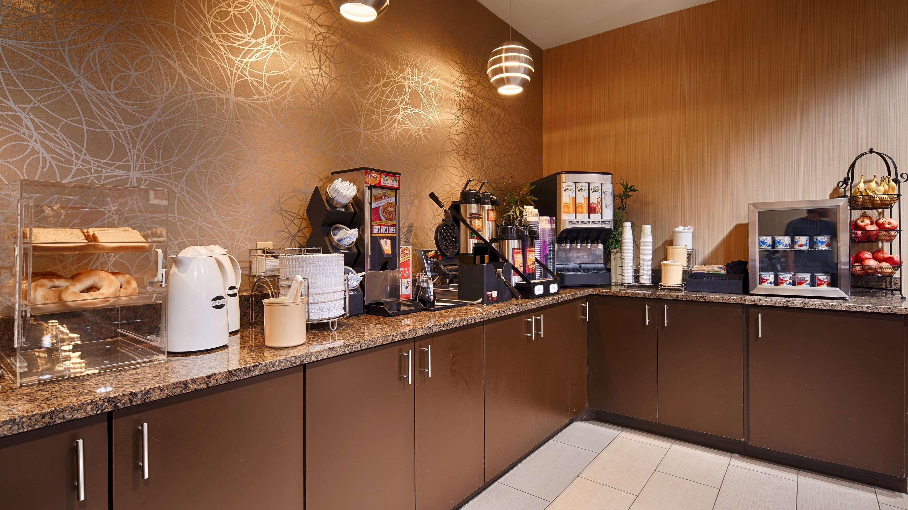 Best Western Plus Denton Inn & Suites Eksteriør bilde
