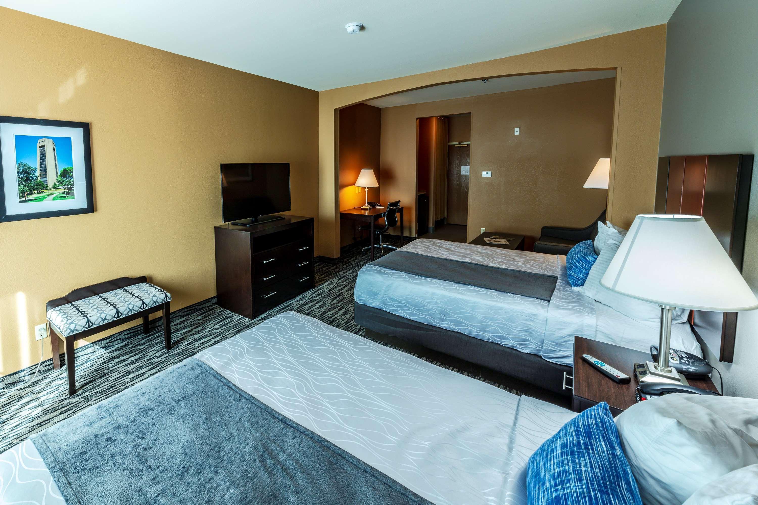 Best Western Plus Denton Inn & Suites Eksteriør bilde