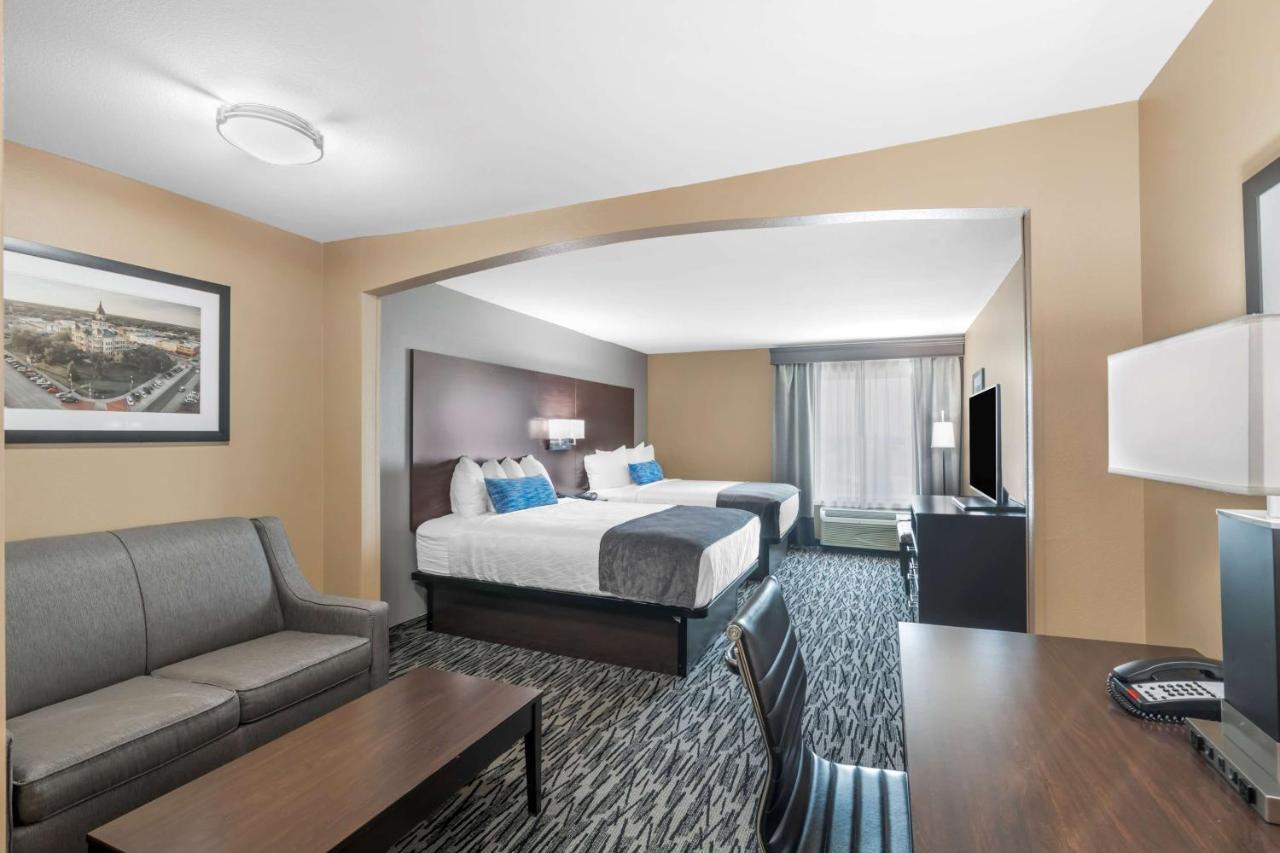 Best Western Plus Denton Inn & Suites Eksteriør bilde
